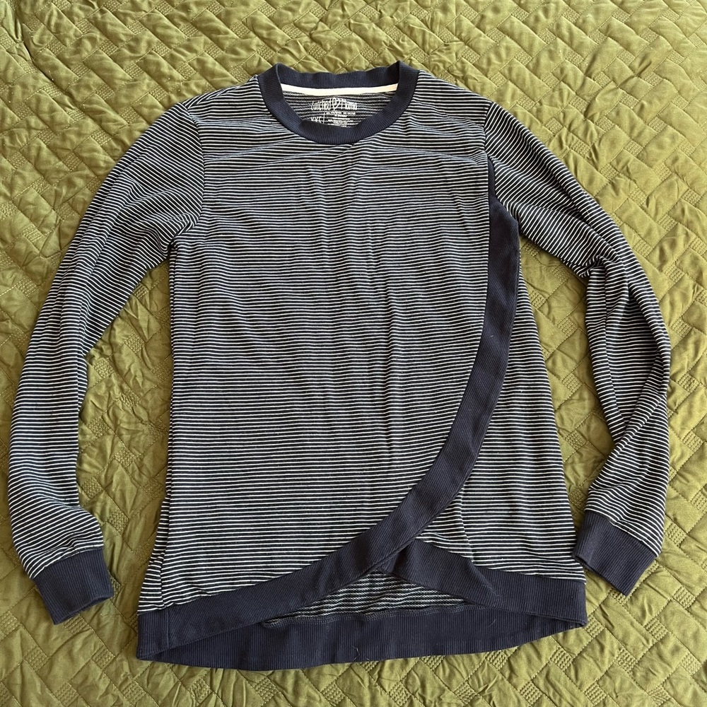 Latched Mama petal crewneck nursing sweatshirt